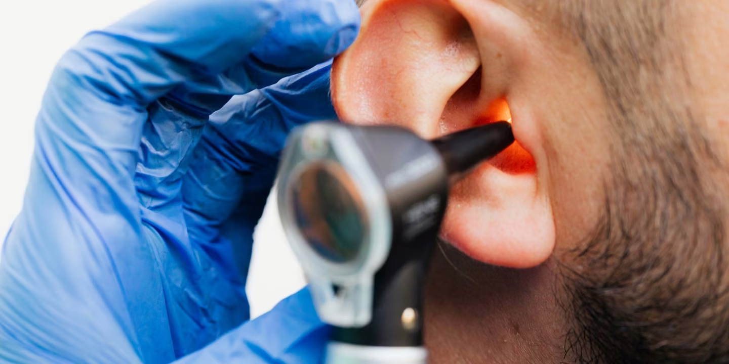 random ringing in ear for a few seconds random ringing in ear for a few seconds